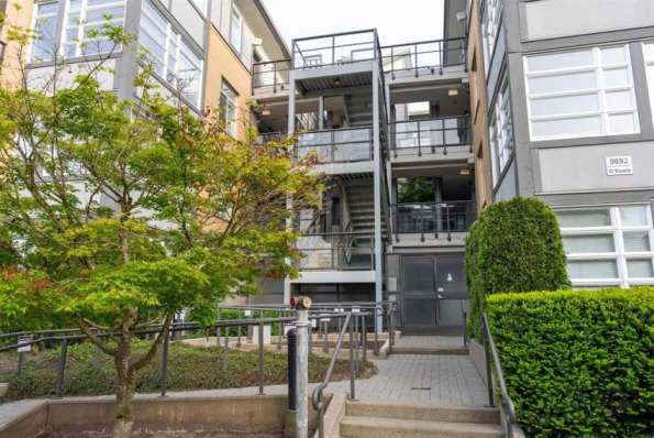 UBC 大学里 3卧2卫整厨出租