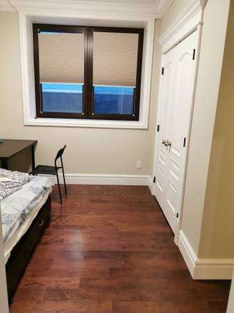 West Point Grey 全新2室2卫单元