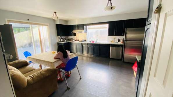 Deer Lake附近 好社区  独立House