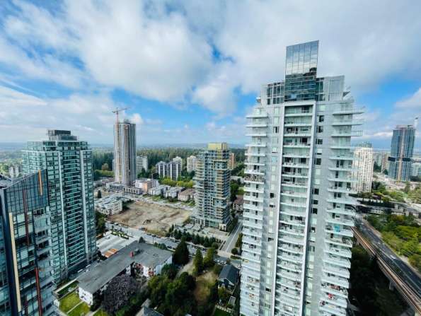 Metrotown 1卧1卫带车位储藏室