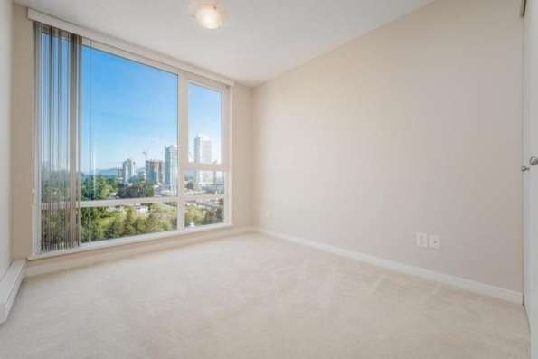 Lougheed 两房两卫公寓出租