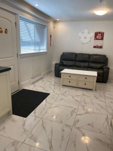 温东kiⅡarney区后巷屋二房一厅