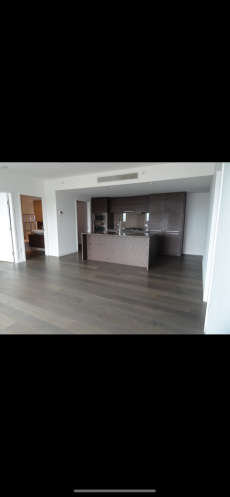 ubc 5782 berton ave 两房出租