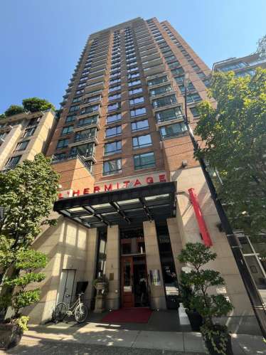DT中心Robson附近3房空调酒店式公寓