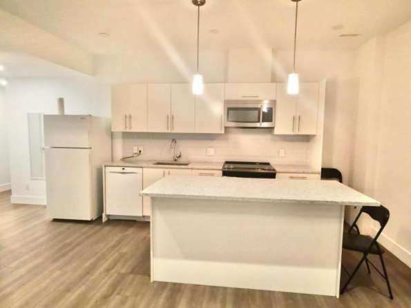 南素里独立出入2室1厅半地下出租