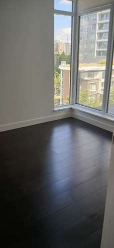 公寓2000/月一分钟到 Metrotown