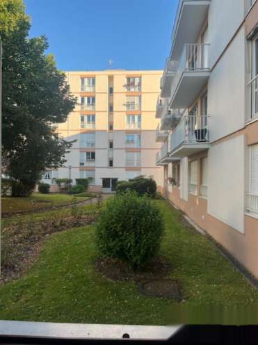 三室一厅80平米公寓整租！位于94省Nogent-sur-Marne ，rue