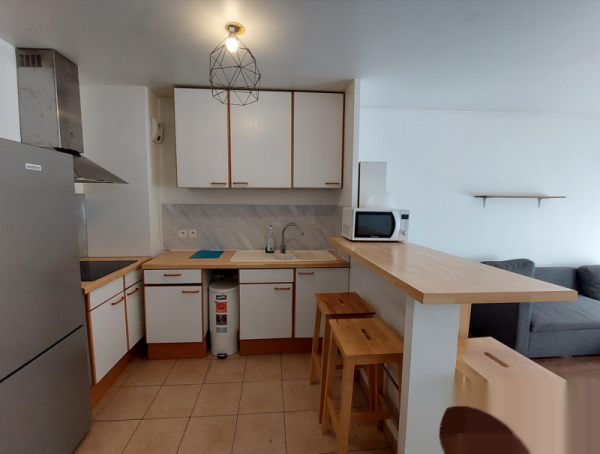 94400 VITRY TRAMWAY T9 MUSEE A LOUER  DEUX CHAMBRES MEUBLEES 660 € CHACUNE