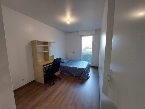 94400 VITRY TRAMWAY T9 MUSEE A LOUER  DEUX CHAMBRES MEUBLEES 660 € CHACUNE