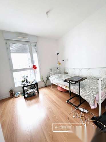 合租房94 vitry sur Seine 近13区T9 陈氏对面  中央供暖