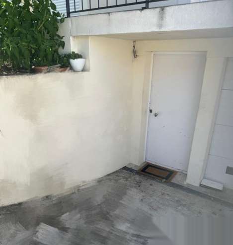 Maison1/2 sous-sol studio式出租30平➕，露天半地下室，