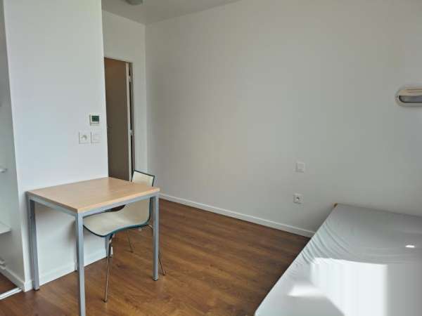 全包学生公寓，13区 近7号线Porte de choisy站全包公寓长短租