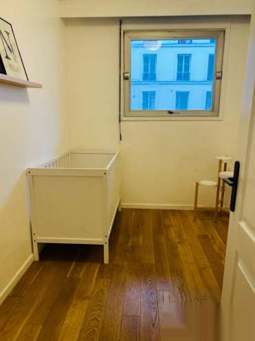 房子出租，小巴黎11区近marais，超好优越地址，地铁8号saint seba