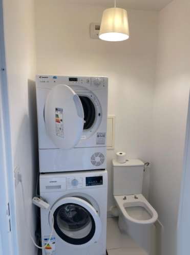 巴黎18区近地铁porte Lachapelle 新区新房子出租，家具齐全有车库