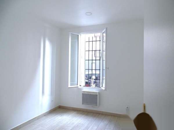 93Aubervilliers近12号线三房一厅出租1175欧
