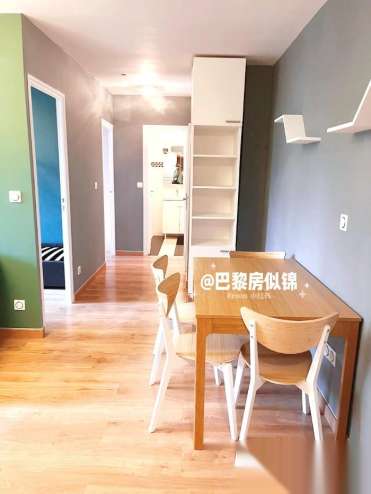 小巴黎20区近老佛爷春天 République 地铁3号线中央供暖两室一厅即日起