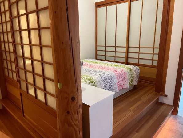 列治文1室1卫独立屋中套房出租