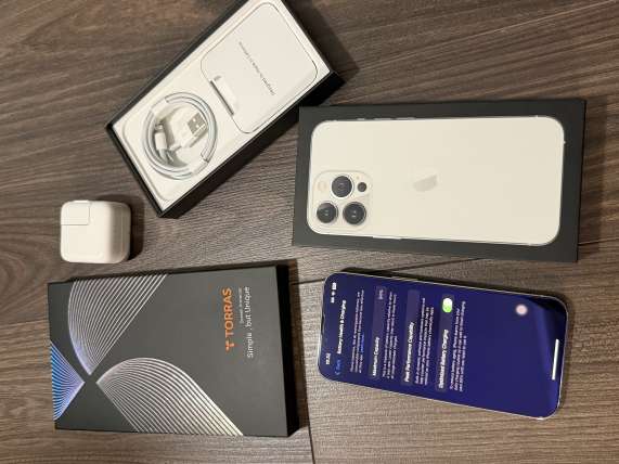 多伦多出iPhone 13 pro 电池94% 128G
