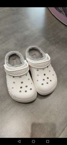 crocs洞洞鞋