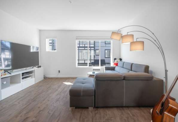 Maple Ridge 5年新 Townhouse